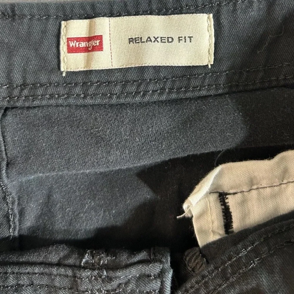 Wrangler Relaxed Fit Cargo 42x30 - Picture 4 of 8